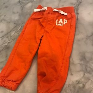 Gap sweats